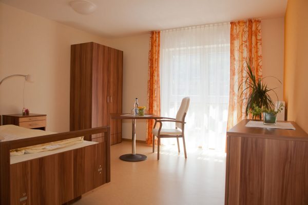 Pflegezimmer-Neustadt-1